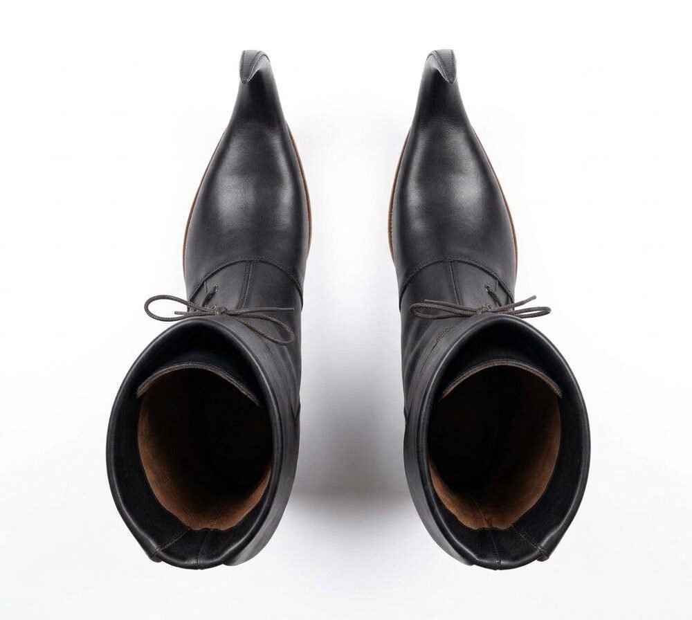 Black Laced Medieval Pointed Boots – Handmade Leather - Image 5
